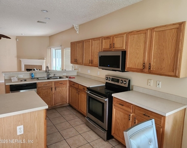 8602 Longford Drive - Photo Thumbnail 19