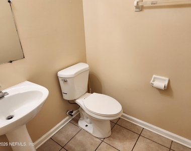 8602 Longford Drive - Photo Thumbnail 21