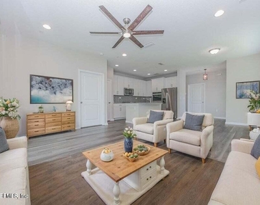 432 Pine Bluff Drive - Photo Thumbnail 5