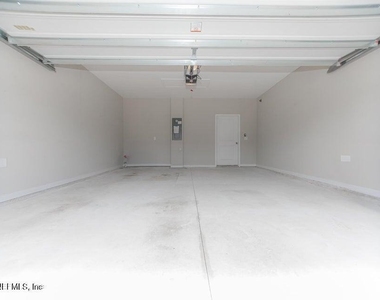 432 Pine Bluff Drive - Photo Thumbnail 15