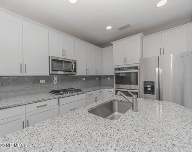 432 Pine Bluff Drive - Photo Thumbnail 6