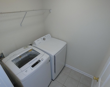11073 Castlemain Circle E - Photo Thumbnail 23