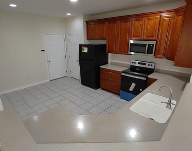 11073 Castlemain Circle E - Photo Thumbnail 11