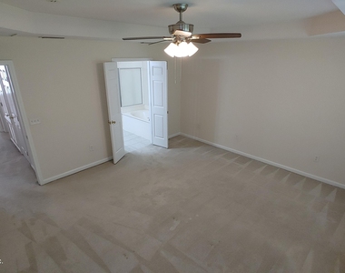 11073 Castlemain Circle E - Photo Thumbnail 21