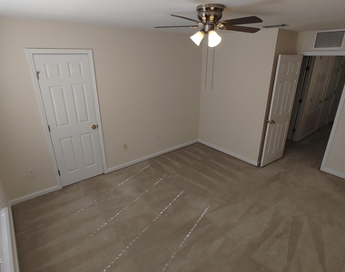 11073 Castlemain Circle E - Photo Thumbnail 24