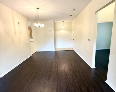 13819 Herons Landing Way - Photo Thumbnail 10