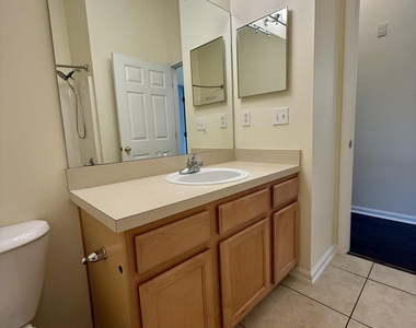 13819 Herons Landing Way - Photo Thumbnail 35
