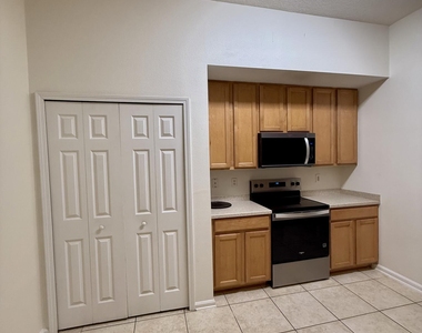 13819 Herons Landing Way - Photo Thumbnail 21