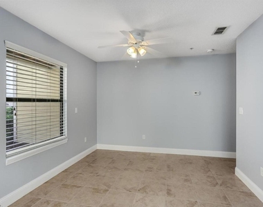 100 Fairway Park Boulevard - Photo Thumbnail 5