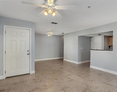100 Fairway Park Boulevard - Photo Thumbnail 4