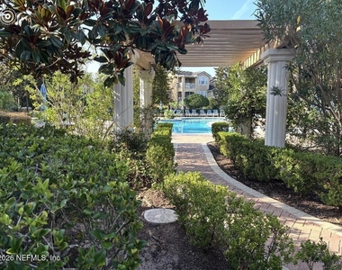 10075 Gate Parkway N - Photo Thumbnail 21