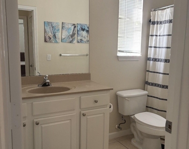 10075 Gate Parkway N - Photo Thumbnail 12