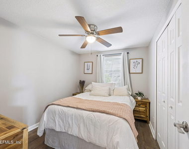 2638 Stern Drive N - Photo Thumbnail 18