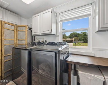 2638 Stern Drive N - Photo Thumbnail 20