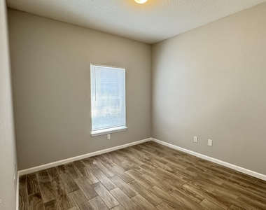 3631 Kirkpatrick Circle - Photo Thumbnail 7