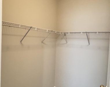 3631 Kirkpatrick Circle - Photo Thumbnail 2