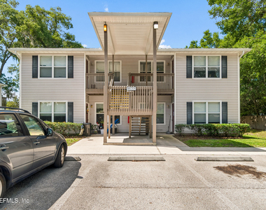 702 Meadowbrook Drive - Photo Thumbnail 1
