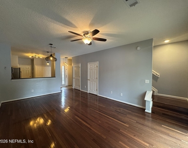 7806 Melvin Road - Photo Thumbnail 3