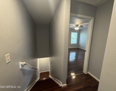 7806 Melvin Road - Photo Thumbnail 12