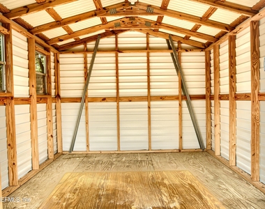 1370 Labelle Street - Photo Thumbnail 15