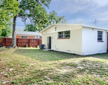 1370 Labelle Street - Photo Thumbnail 1