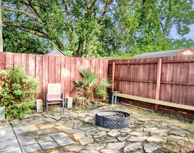 1370 Labelle Street - Photo Thumbnail 13