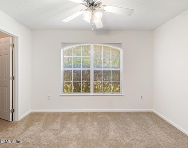 12138 Silver Saddle Drive - Photo Thumbnail 15