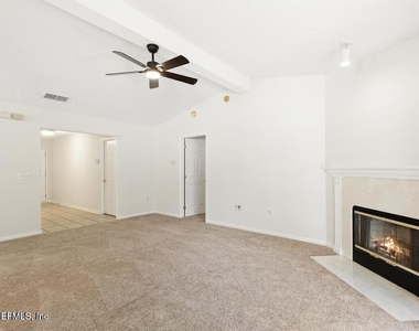 12138 Silver Saddle Drive - Photo Thumbnail 4