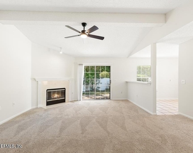12138 Silver Saddle Drive - Photo Thumbnail 6