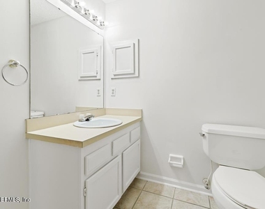 12138 Silver Saddle Drive - Photo Thumbnail 16