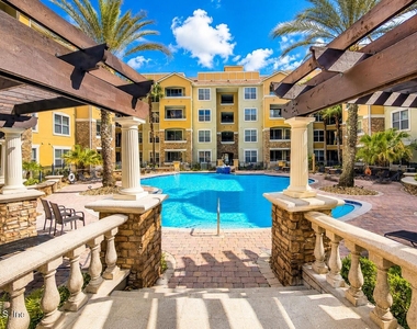 8539 Gate Parkway W - Photo Thumbnail 1