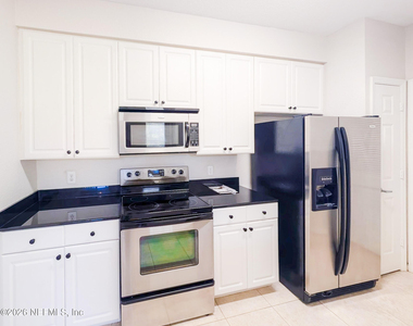 8539 Gate Parkway W - Photo Thumbnail 6