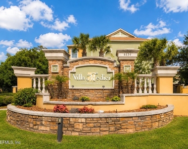 8539 Gate Parkway W - Photo Thumbnail 16