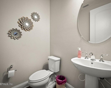 11358 Newtonian Boulevard - Photo Thumbnail 15