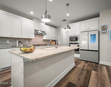 11358 Newtonian Boulevard - Photo Thumbnail 10