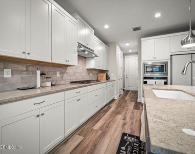 11358 Newtonian Boulevard - Photo Thumbnail 11