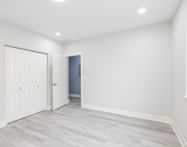 1232 S Fairfield Avenue - Photo Thumbnail 9