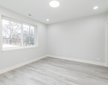 1232 S Fairfield Avenue - Photo Thumbnail 8