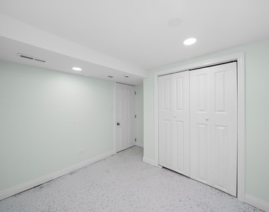 6431 S Artesian Avenue - Photo Thumbnail 4