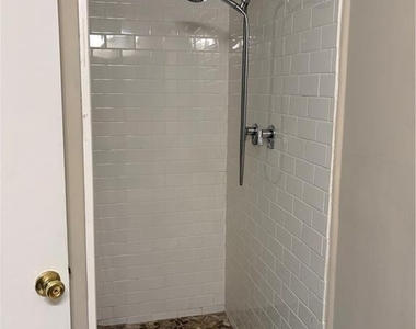 346 Carpenter Drive - Photo Thumbnail 6