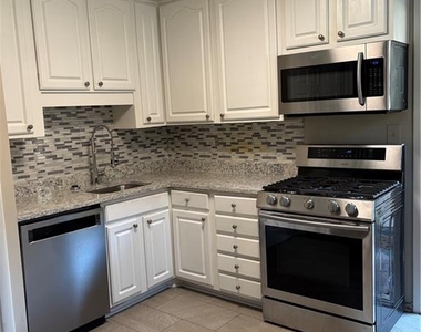 346 Carpenter Drive - Photo Thumbnail 2