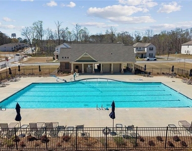 168 Golden Eagle Parkway - Photo Thumbnail 22