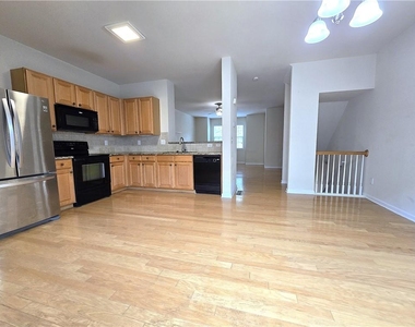2104 Meadow Peak Road - Photo Thumbnail 11