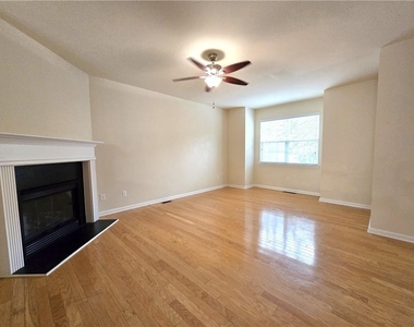 2104 Meadow Peak Road - Photo Thumbnail 8