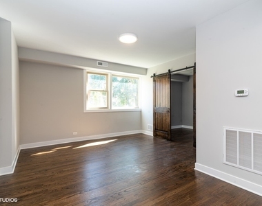 6515 N Seeley Avenue - Photo Thumbnail 7