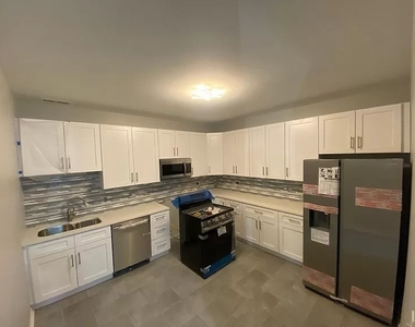 9 W Quincy Street - Photo Thumbnail 2