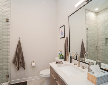 1348 W Roscoe Street - Photo Thumbnail 4