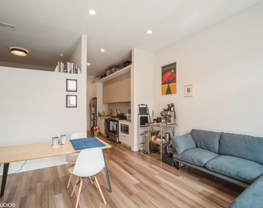 1348 W Roscoe Street - Photo Thumbnail 2