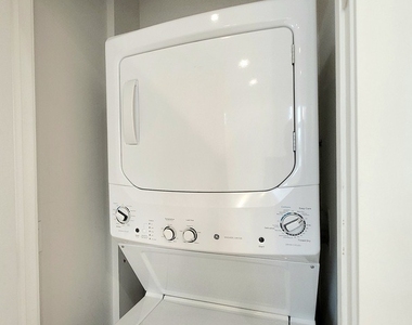 1348 W Roscoe Street - Photo Thumbnail 9
