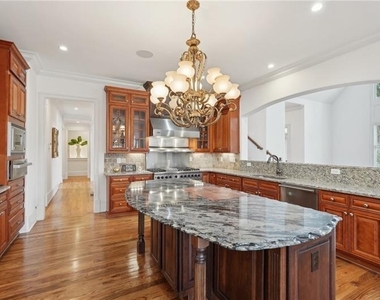 343 Summer Garden Drive - Photo Thumbnail 24
